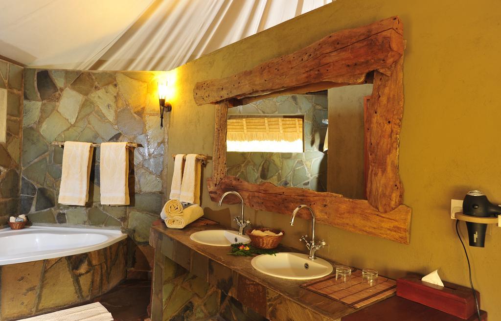 Severin Safari Camp Tsavo West National Park Habitación foto